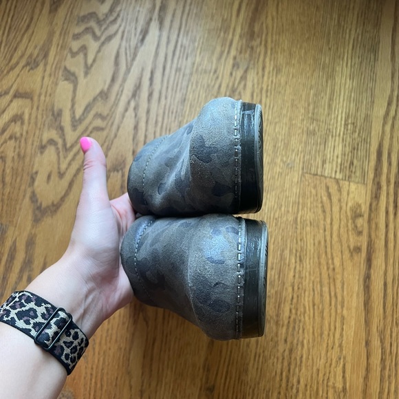 Dansko clogs - Picture 3 of 9